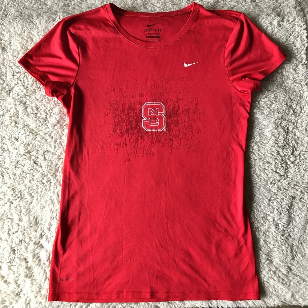 Nike Dri-Fit NC State Red Activewear T-Shirt Women’s Size Small